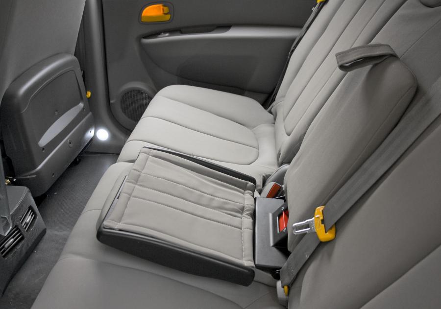  Kia Rondo Taxi 2007 года  (фото 29 из 45)
